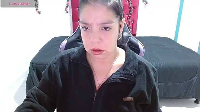 Snapshot of ariana1609 chatting on May 22, 2026, 12:36 pm ariana1609 online show from May 22, 2026, 12:36 pm