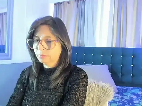 Snapshot of lena_gray chatting on June 10, 2026, 1:45 pm lena gray online show from June 10, 2026, 1:45 pm