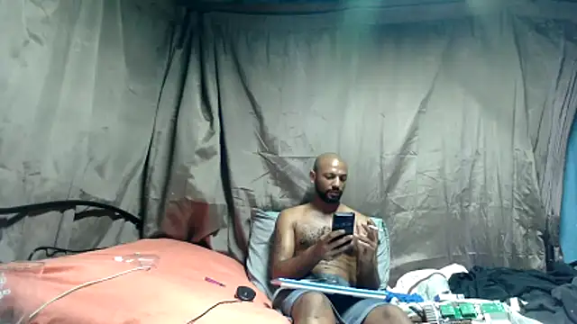 Camodick online show from April 13, 2026, 8:35 pm