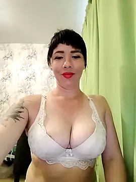 Snapshot of -KARINA-LOVE- chatting on May 13, 2026, 2:46 pm -KARINA-LOVE- online show from May 13, 2026, 2:46 pm