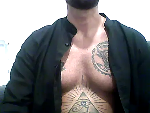 Snapshot of Alessandromagno8 chatting on May 8, 2026, 7:28 pm Alessandromagno8 online show from May 8, 2026, 7:28 pm