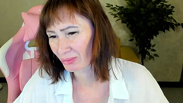 Snapshot of gracekellyyy chatting on June 4, 2026, 4:22 pm gracekellyyy online show from June 4, 2026, 4:22 pm