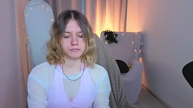 MilanaRayy online show from June 30, 2026, 5:29 am
