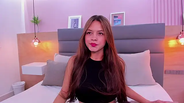 Snapshot of sarah_miller3 chatting on June 11, 2026, 12:35 pm sarah miller3 online show from June 11, 2026, 12:35 pm