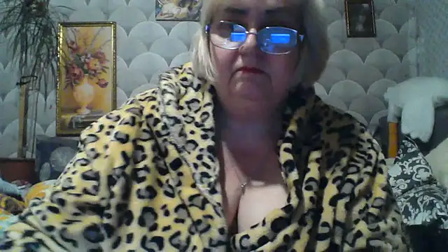 Snapshot of MarinaFarina53 chatting on June 15, 2026, 9:03 pm MarinaFarina53 online show from June 15, 2026, 9:03 pm