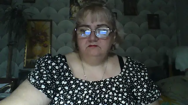 Snapshot of MarinaFarina53 chatting on June 23, 2026, 5:16 am MarinaFarina53 online show from June 23, 2026, 5:16 am