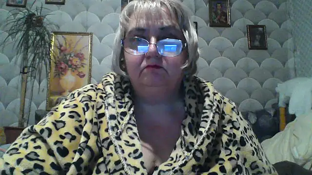 Snapshot of MarinaFarina53 chatting on June 2, 2026, 9:04 pm MarinaFarina53 online show from June 2, 2026, 9:04 pm