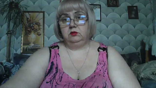 Snapshot of MarinaFarina53 chatting on June 18, 2026, 11:59 am MarinaFarina53 online show from June 18, 2026, 11:59 am