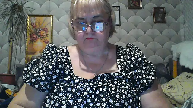 Snapshot of MarinaFarina53 chatting on June 19, 2026, 7:09 pm MarinaFarina53 online show from June 19, 2026, 7:09 pm