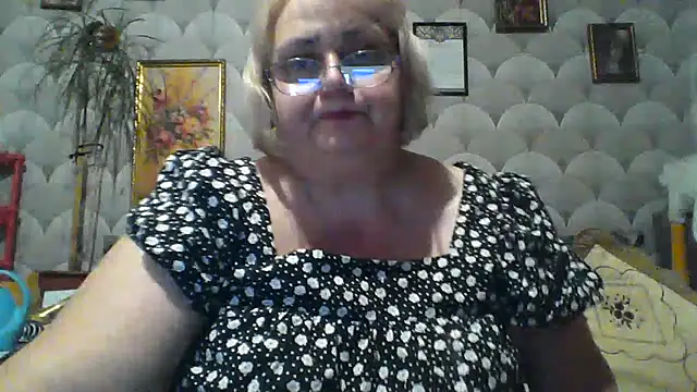 Snapshot of MarinaFarina53 chatting on June 26, 2026, 6:14 pm MarinaFarina53 online show from June 26, 2026, 6:14 pm