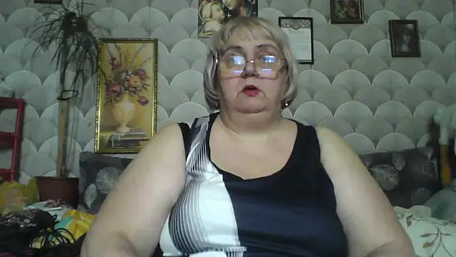 Snapshot of MarinaFarina53 chatting on June 2, 2026, 8:58 am MarinaFarina53 online show from June 2, 2026, 8:58 am