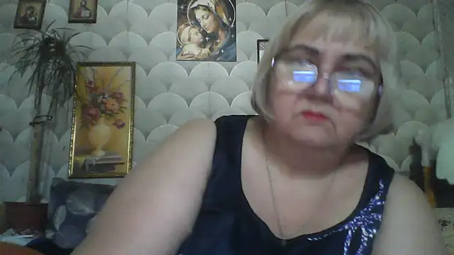 Snapshot of MarinaFarina53 chatting on June 14, 2026, 5:08 am MarinaFarina53 online show from June 14, 2026, 5:08 am