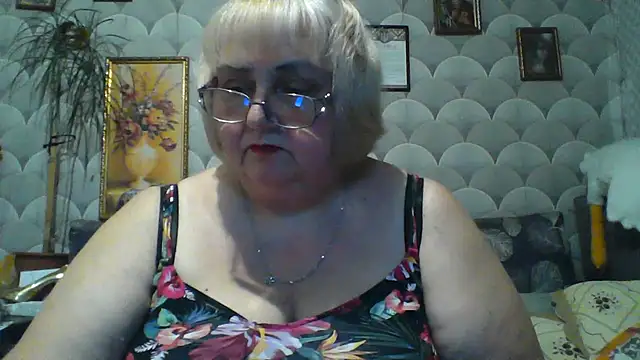 Snapshot of MarinaFarina53 chatting on June 25, 2026, 5:18 pm MarinaFarina53 online show from June 25, 2026, 5:18 pm