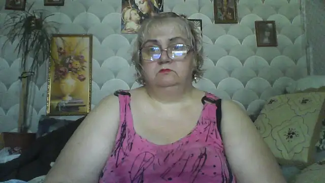 Snapshot of MarinaFarina53 chatting on June 9, 2026, 6:36 am MarinaFarina53 online show from June 9, 2026, 6:36 am
