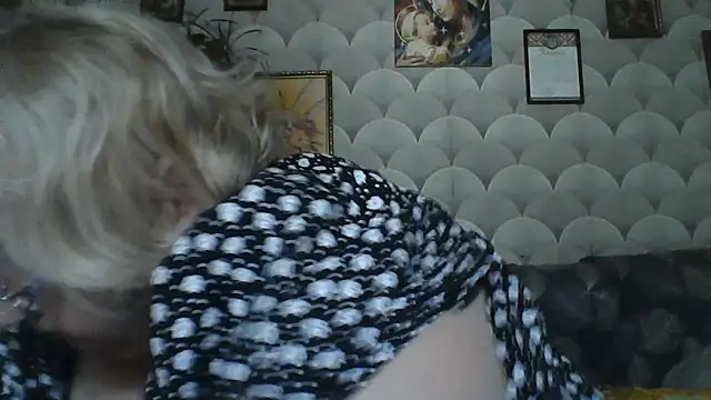 Snapshot of MarinaFarina53 chatting on June 26, 2026, 5:24 am MarinaFarina53 online show from June 26, 2026, 5:24 am