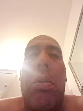 Snapshot of Mikeyjoe2840 chatting on May 9, 2026, 3:43 am Mikeyjoe2840 online show from May 9, 2026, 3:43 am