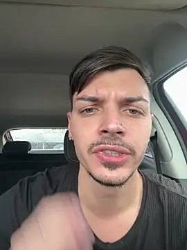 lautydiaz98 online show from May 9, 2026, 4:21 pm