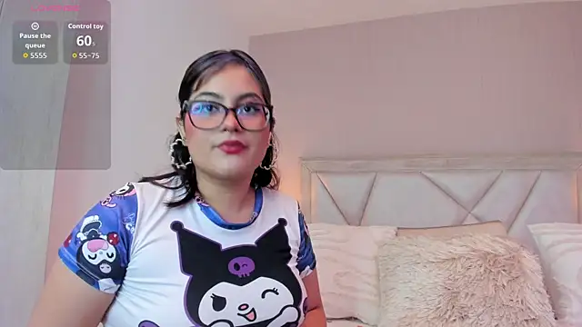Snapshot of EvaSterling chatting on May 25, 2026, 4:12 am EvaSterling online show from May 25, 2026, 4:12 am