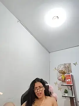 alanahot94 online show from May 29, 2026, 3:34 am