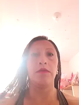 Snapshot of Vely_ chatting on June 25, 2026, 6:24 pm Vely online show from June 25, 2026, 6:24 pm