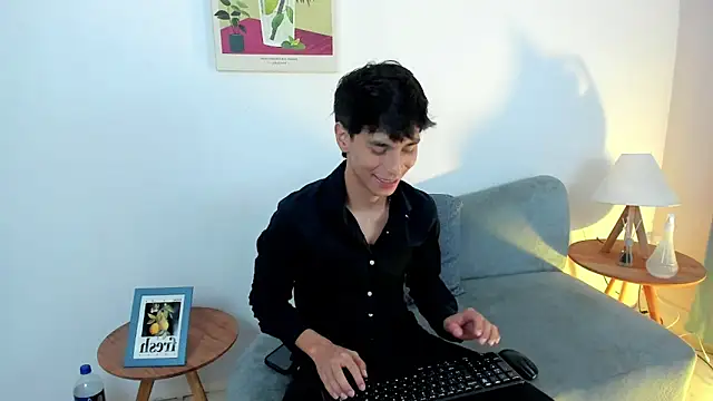Snapshot of jacob_colliins chatting on June 5, 2026, 3:33 am jacob colliins online show from June 5, 2026, 3:33 am