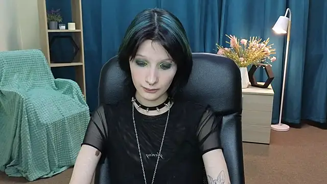 PearleneBolfa online show from May 11, 2026, 4:04 pm