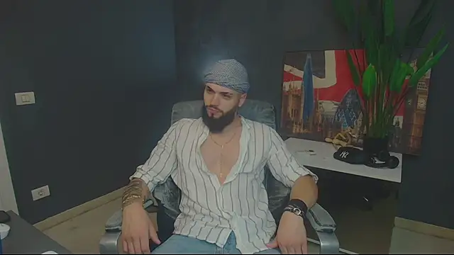 OscarWillss online show from June 3, 2026, 4:02 am