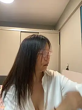 Snapshot of xiaoyun-10 chatting on May 12, 2026, 1:28 pm xiaoyun-10 online show from May 12, 2026, 1:28 pm