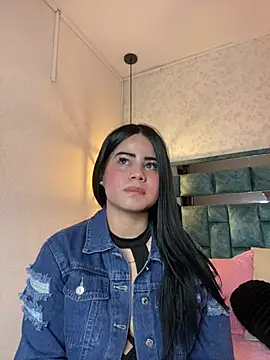 Snapshot of zoe_martinez chatting on May 19, 2026, 5:53 pm zoe martinez online show from May 19, 2026, 5:53 pm