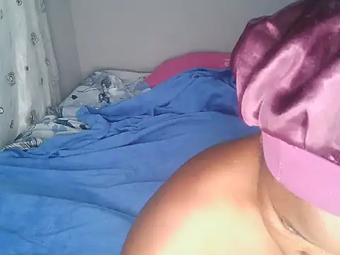 JuicyHoney 01 online show from June 14, 2026, 5:14 pm