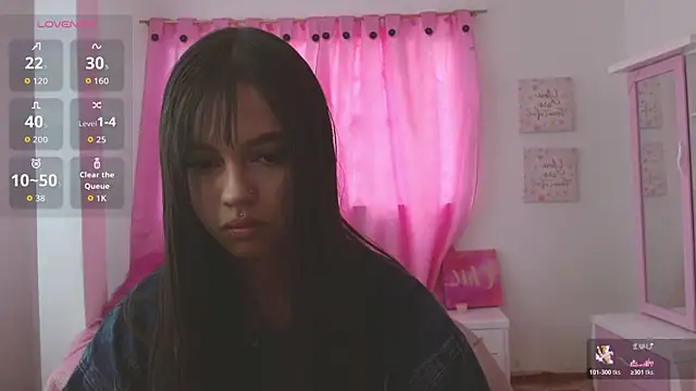 im julietaa online show from May 10, 2026, 8:11 pm