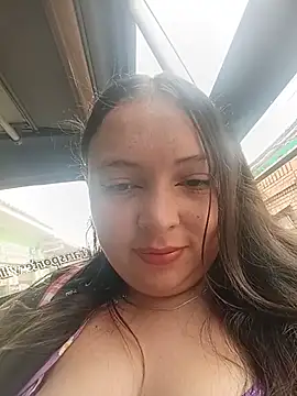 Snapshot of Alyssa_14 chatting on May 21, 2026, 2:14 pm Alyssa 14 online show from May 21, 2026, 2:14 pm