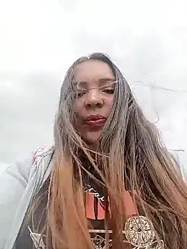 Snapshot of Alyssa_14 chatting on May 17, 2026, 2:50 pm Alyssa 14 online show from May 17, 2026, 2:50 pm