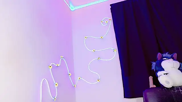 everlin 01 online show from June 11, 2026, 12:32 am