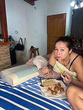 Snapshot of Melissa_Rendon chatting on June 9, 2026, 12:55 am Melissa Rendon online show from June 9, 2026, 12:55 am