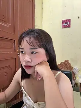 Lili 019 online show from May 21, 2026, 2:53 am