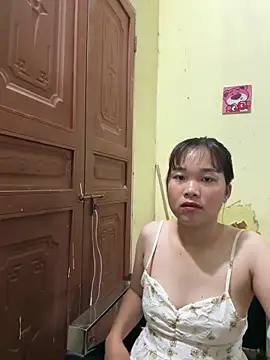 Lili 019 online show from May 20, 2026, 9:50 am