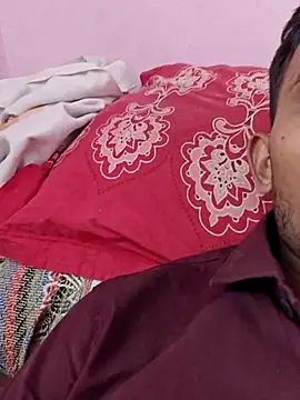 ronnybhai008 online show from May 17, 2026, 7:08 am