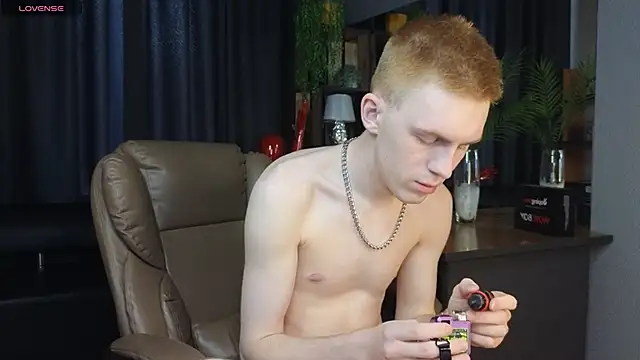 Snapshot of Tommy_CrashXXX chatting on May 22, 2026, 2:09 am Tommy CrashXXX online show from May 22, 2026, 2:09 am
