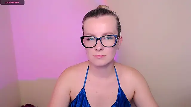 MariaTess  online show from June 15, 2026, 1:33 pm