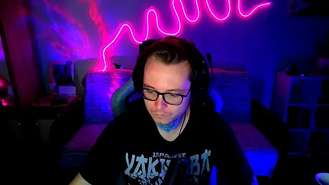 Snapshot of MeLanXolik chatting on June 6, 2026, 7:41 pm MeLanXolik online show from June 6, 2026, 7:41 pm