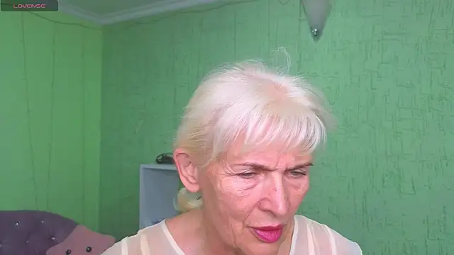 Nia Natur online show from June 9, 2026, 5:52 am