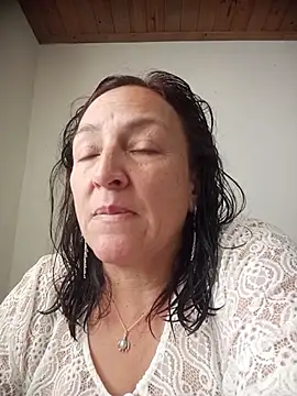 Snapshot of dangerous_milf chatting on July 25, 2026, 4:24 pm dangerous milf online show from July 25, 2026, 4:24 pm