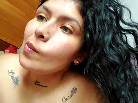 Snapshot of LadyVelvett chatting on May 13, 2026, 7:54 pm LadyVelvett online show from May 13, 2026, 7:54 pm