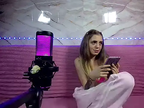 BunnyBliss2 online show from June 13, 2026, 9:24 pm