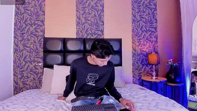 Snapshot of tian_sex chatting on June 12, 2026, 10:40 pm tian sex online show from June 12, 2026, 10:40 pm