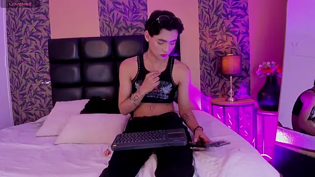 Snapshot of tian_sex chatting on June 18, 2026, 10:48 pm tian sex online show from June 18, 2026, 10:48 pm