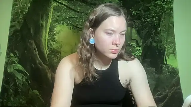 mo0ngoddess online show from June 2, 2026, 3:28 am