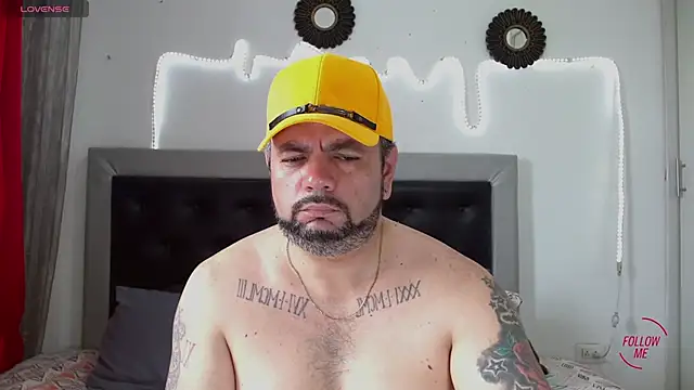 Snapshot of perverseveteranmanxxx chatting on October 21, 2025, 3:55 pm perverseveteranmanxxx online show from October 21, 2025, 3:55 pm