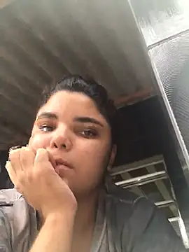 Cliaclara online show from May 10, 2026, 7:38 pm